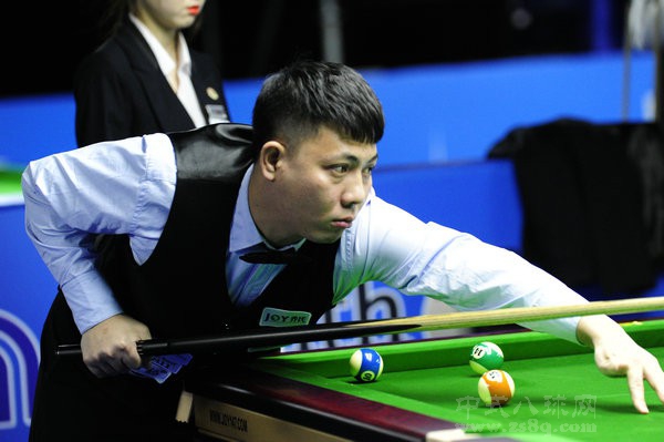 把对手锁在 把对手锁在