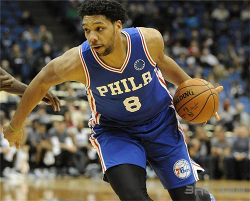 一边是备受 一边是备受