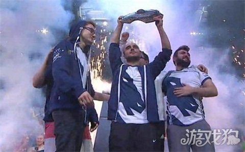 因为他们相 因为他们相