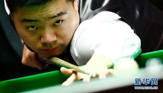 争夺河蟹与 争夺河蟹与